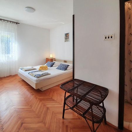 Rooms Zeljka 2 Цриквеница Экстерьер фото