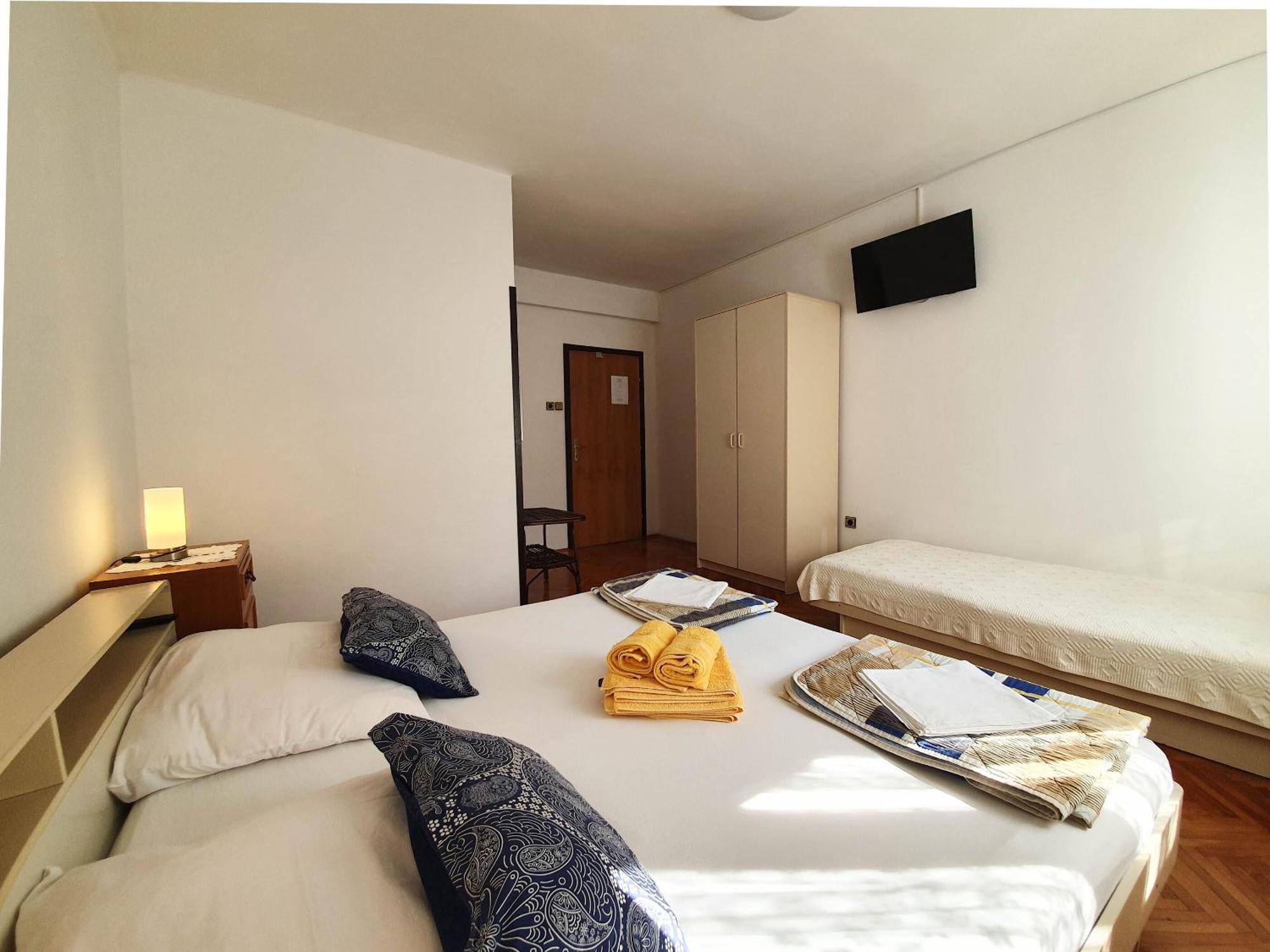 Rooms Zeljka 2 Цриквеница Экстерьер фото