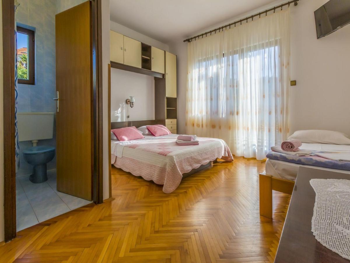Rooms Zeljka 2 Цриквеница Экстерьер фото